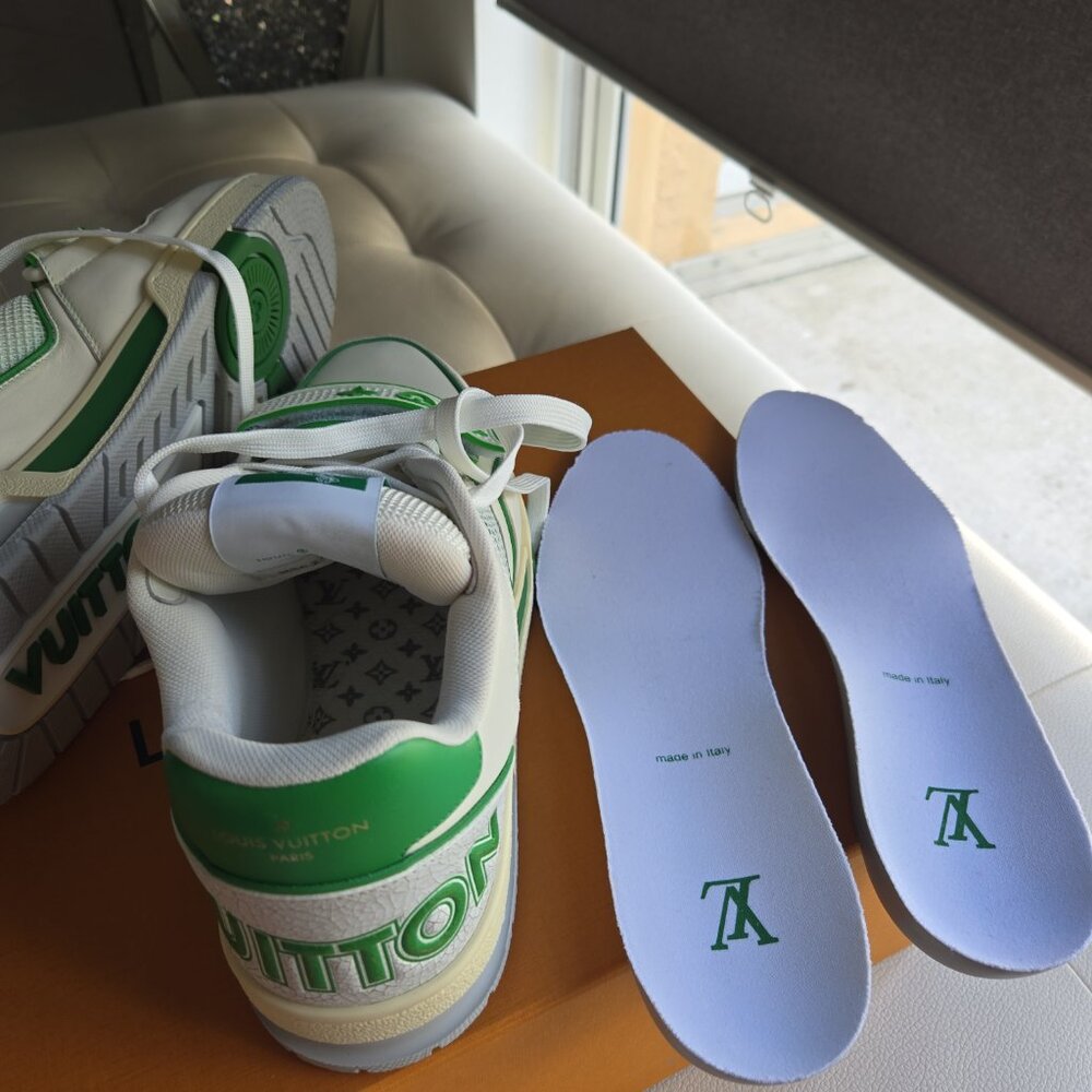 Unisex Louis Vuitton trainers - Picture 2 of 7
